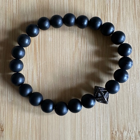 Matte 8mm Onyx Stretch Bracelet w/ Black Pave Crystal Saucer Spacer - Picture 5 of 8